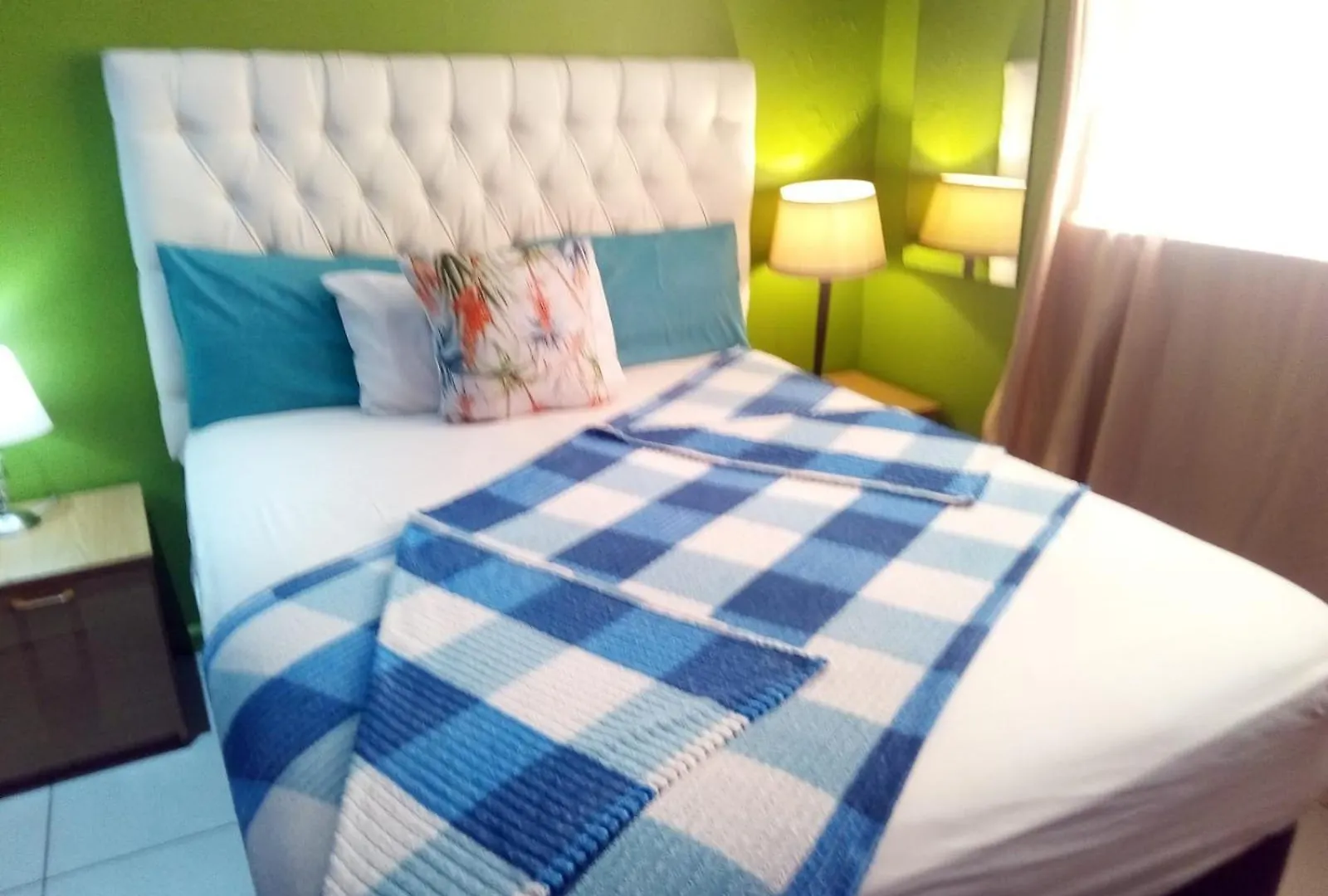 Neo & Ruks Guest Houses Goodwood Bed and Breakfast